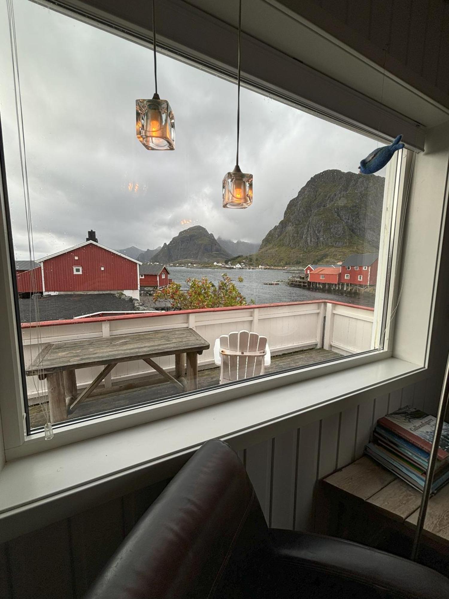 Buodden Rorbuer - Fisherman Cabins เซอร์วอเกน ภายนอก รูปภาพ