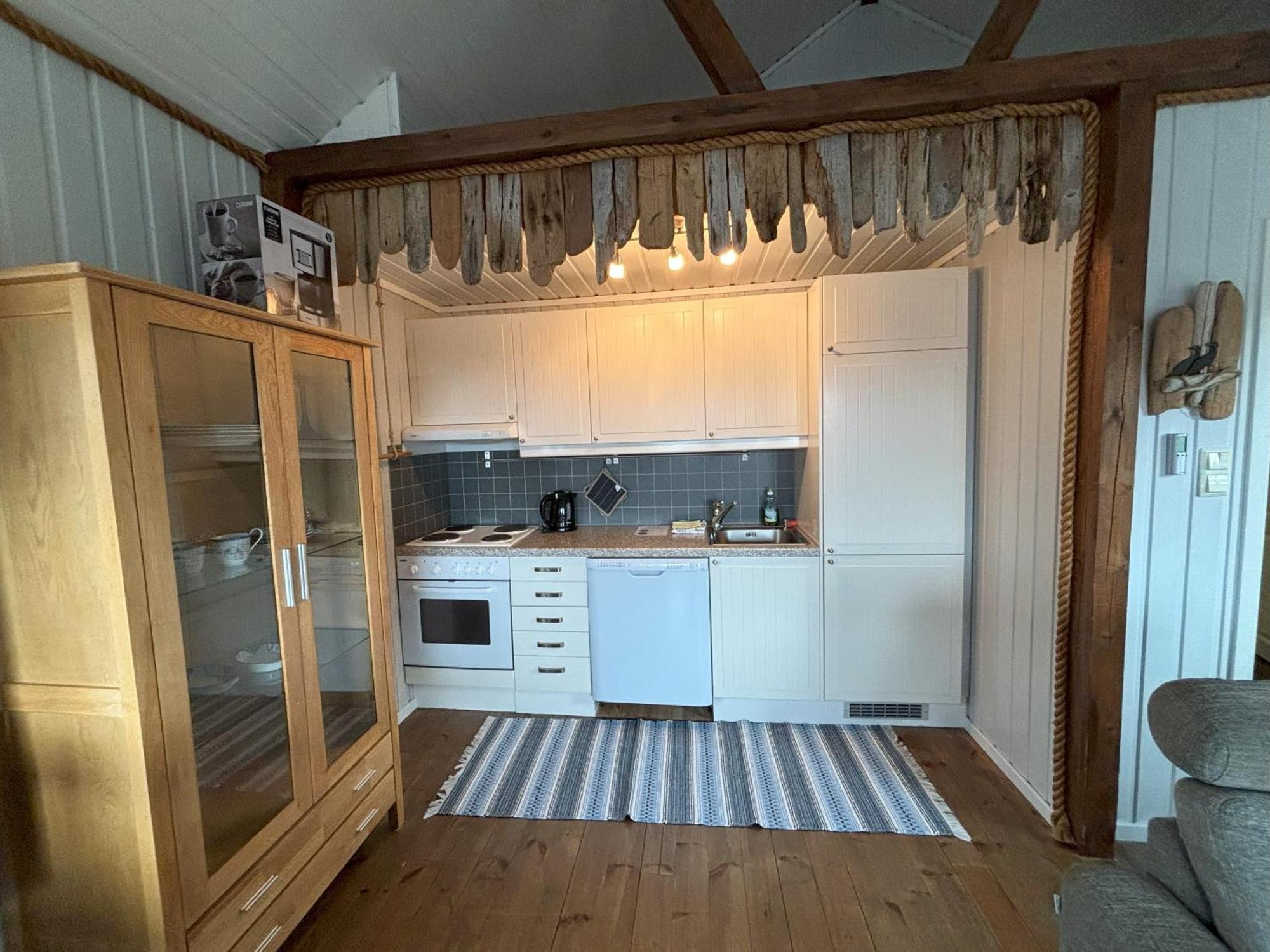 Buodden Rorbuer - Fisherman Cabins เซอร์วอเกน ภายนอก รูปภาพ